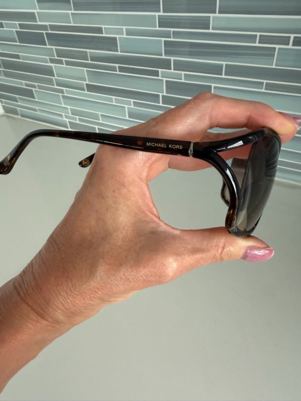Michael Kors Lucca Women's Oversized Brown Tortoiseshell Sunglasses - Picture 6 of 8